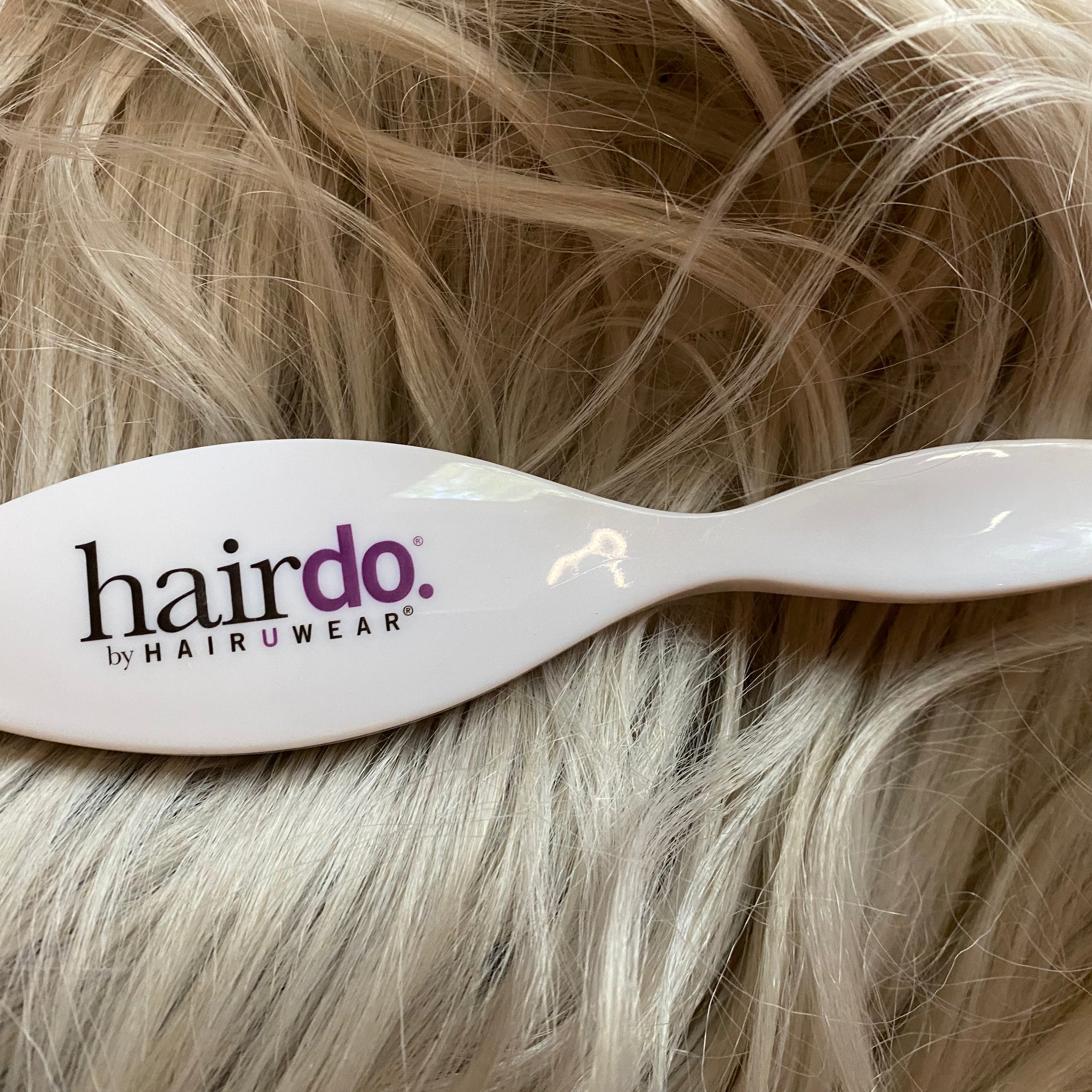 Wire wig brush